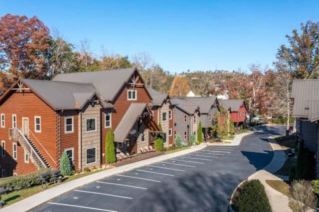 The Mighty Crabapple Manor By Stony Brook Cabins Gatlinburg Exterior foto